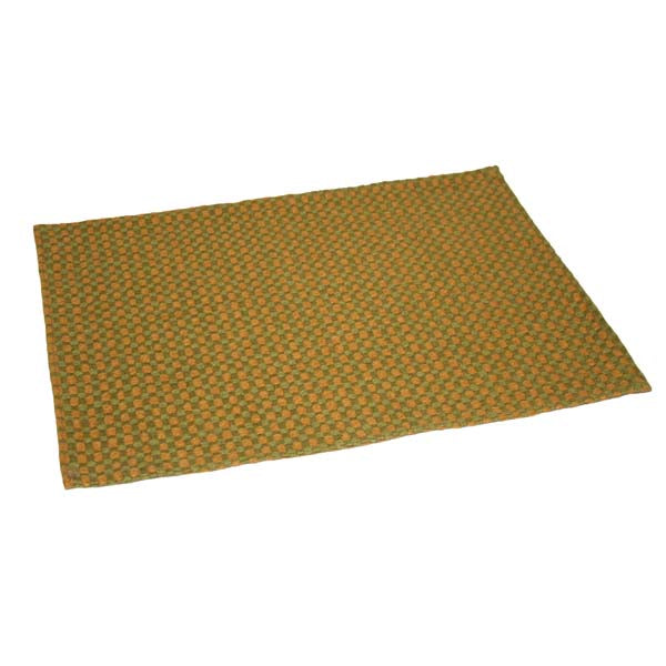 Linen-cotton placemat with timeless grid pattern, versatile for rustic or elegant table décor