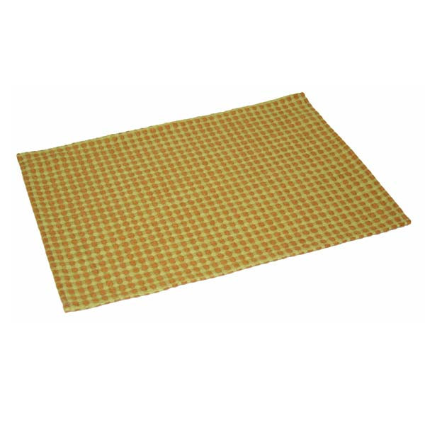 Linen-cotton placemat with timeless grid pattern, versatile for rustic or elegant table décor