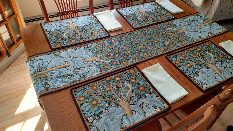 William Morris Woodpecker Placemat and runner